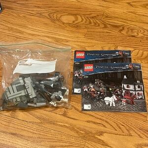 LEGO Pirates of the Caribbean: The London Escape Set EUC but NO MINIFIGURES